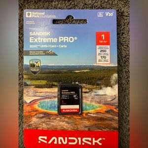 SanDisk Extreme PRO 1TB SDXC UHS-I Card - Red and Black